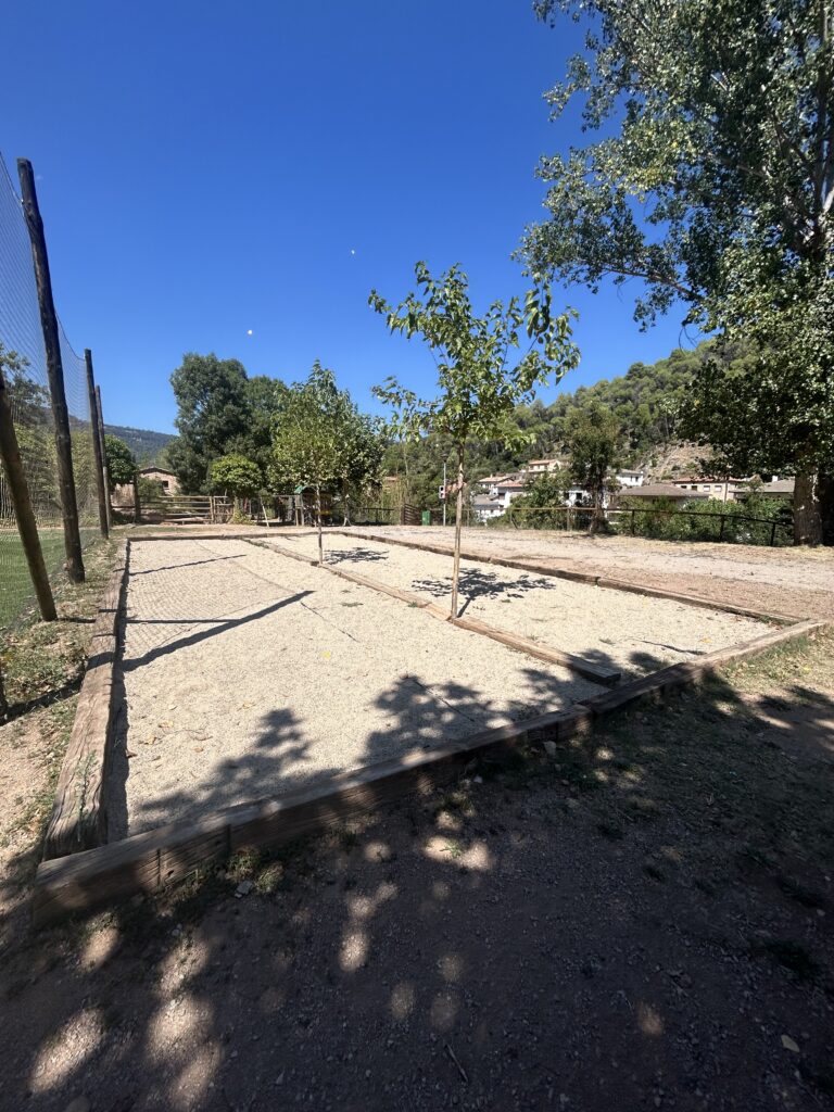 zona deportiva campo petanca camping lavenco